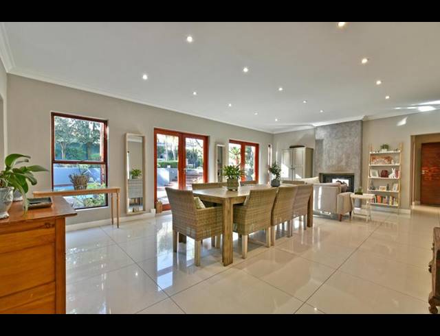 4 BEDROOM HOUSE FOR SALE IN PARKTOWN NORTH
